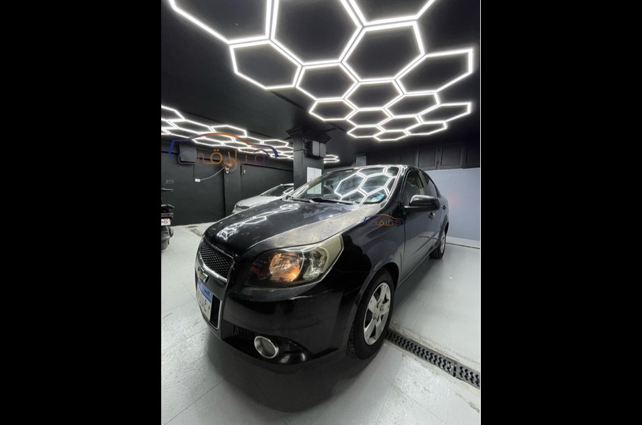 Aveo Chevrolet أسود