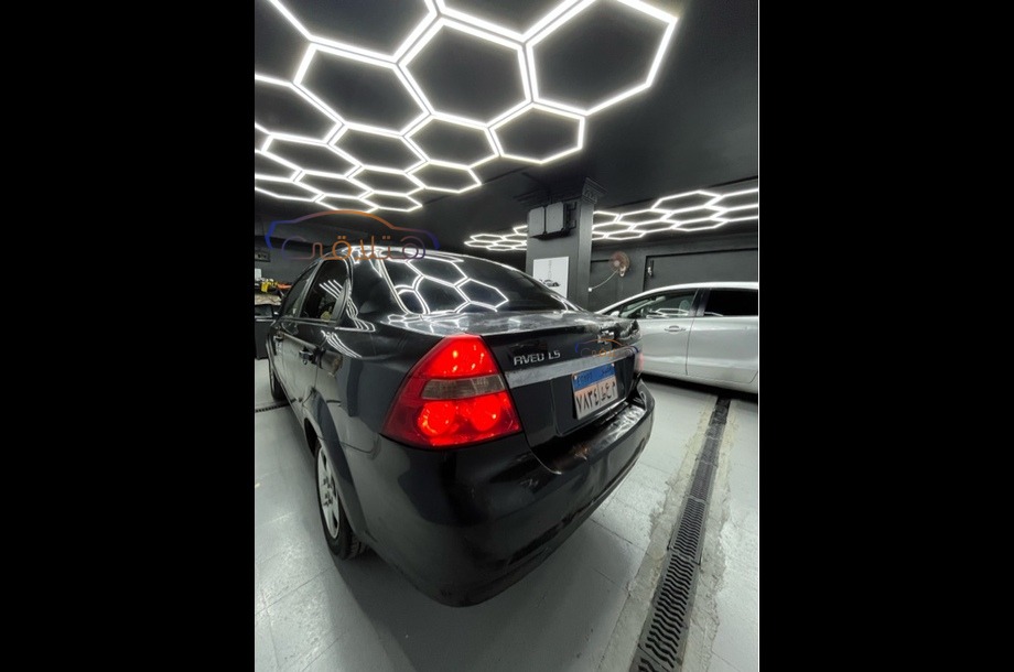 Aveo Chevrolet أسود