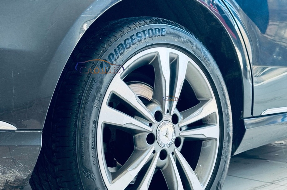 E 200 Mercedes Black