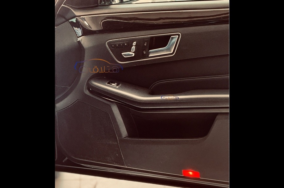 E 200 Mercedes Black