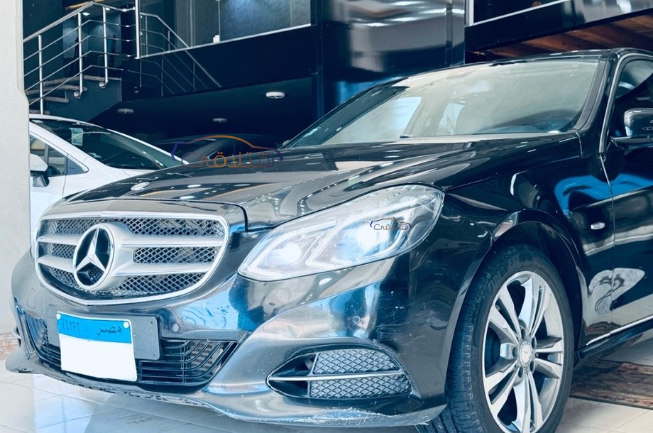 E 200 Mercedes Black