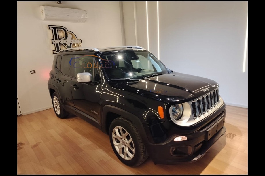 Renegade Jeep أسود