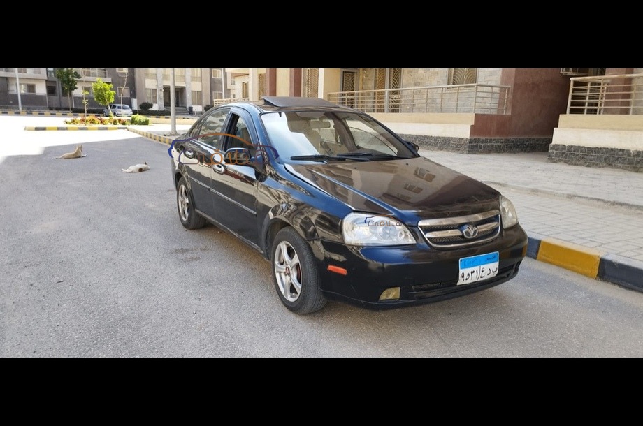 Optra Chevrolet أسود