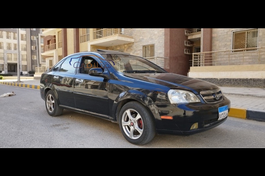 Optra Chevrolet أسود