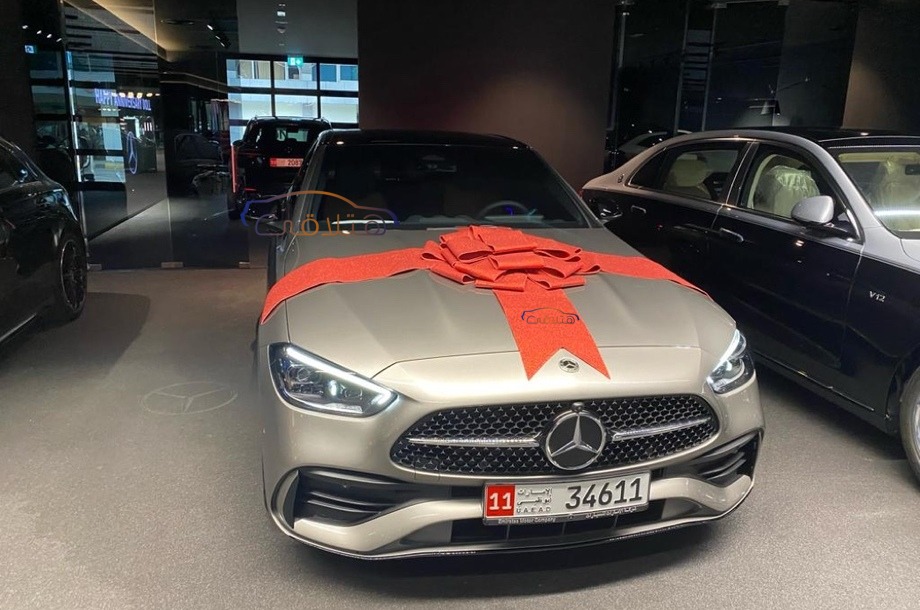 C 200 Mercedes فضي