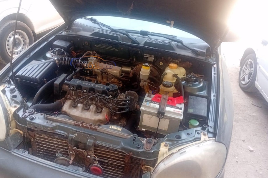 Lanos Daewoo اخضر غامق