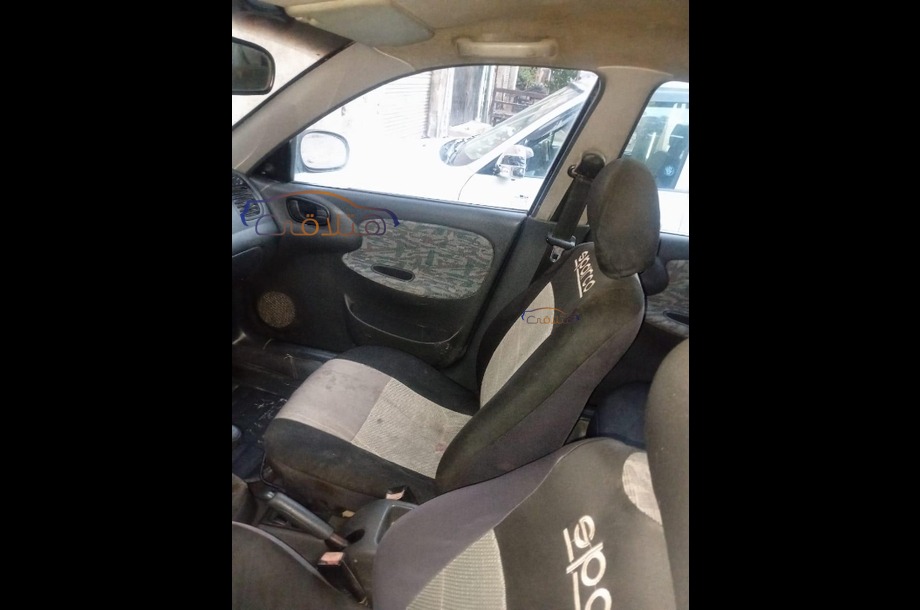 Lanos Daewoo اخضر غامق