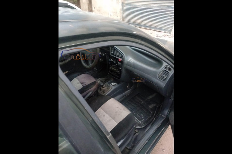 Lanos Daewoo اخضر غامق