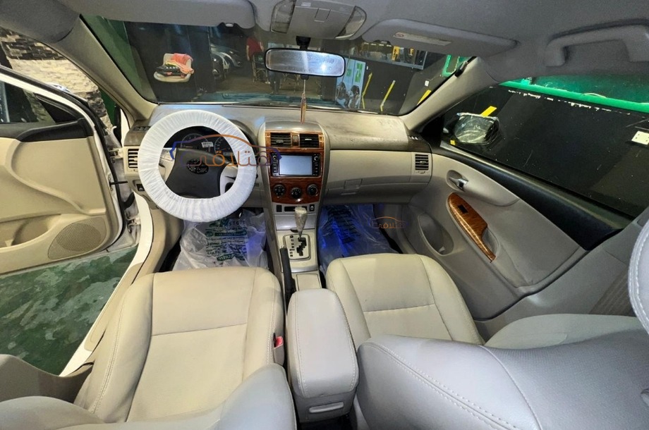 Corolla Toyota White