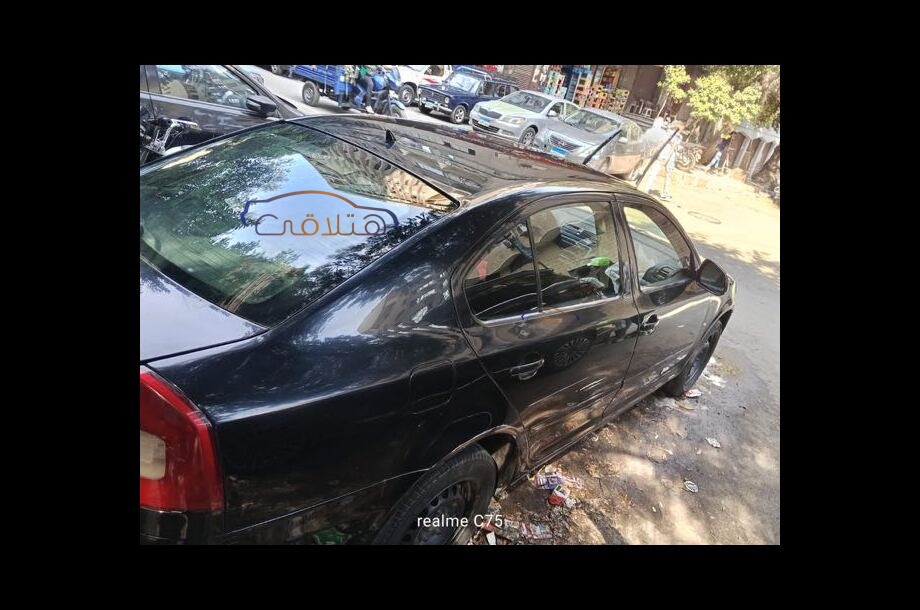 Fantasia Skoda أسود