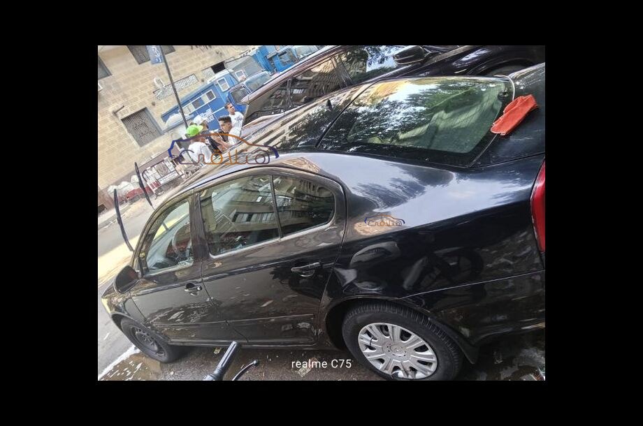 Fantasia Skoda أسود