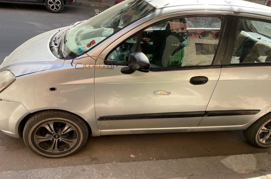 Spark Chevrolet فضي