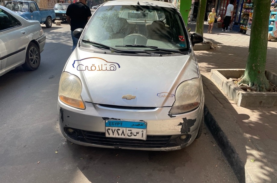 Spark Chevrolet فضي