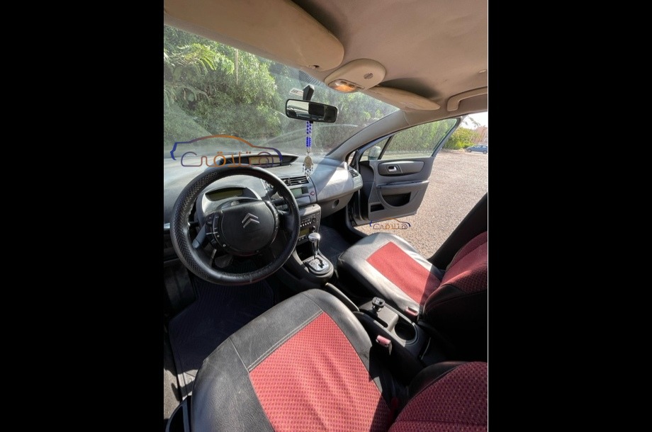 C4 Citroën رمادي