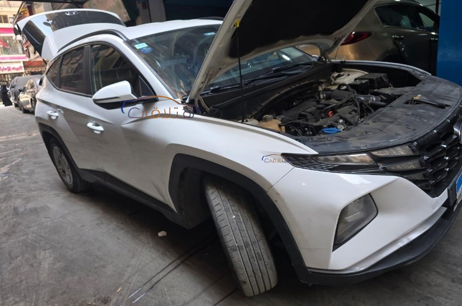 Tucson Turbo Hyundai أبيض
