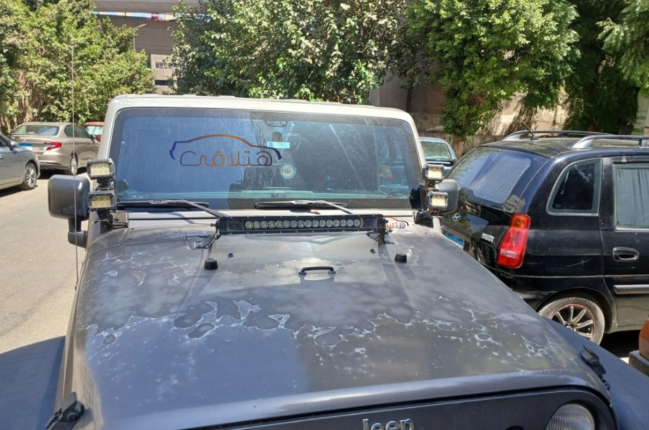 Wrangler Jeep رمادي