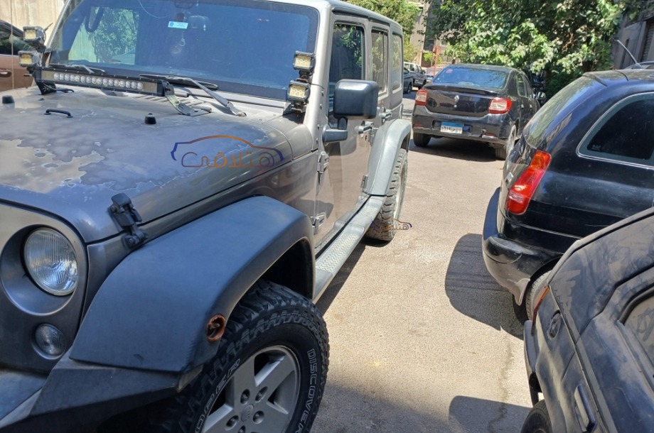 Wrangler Jeep رمادي
