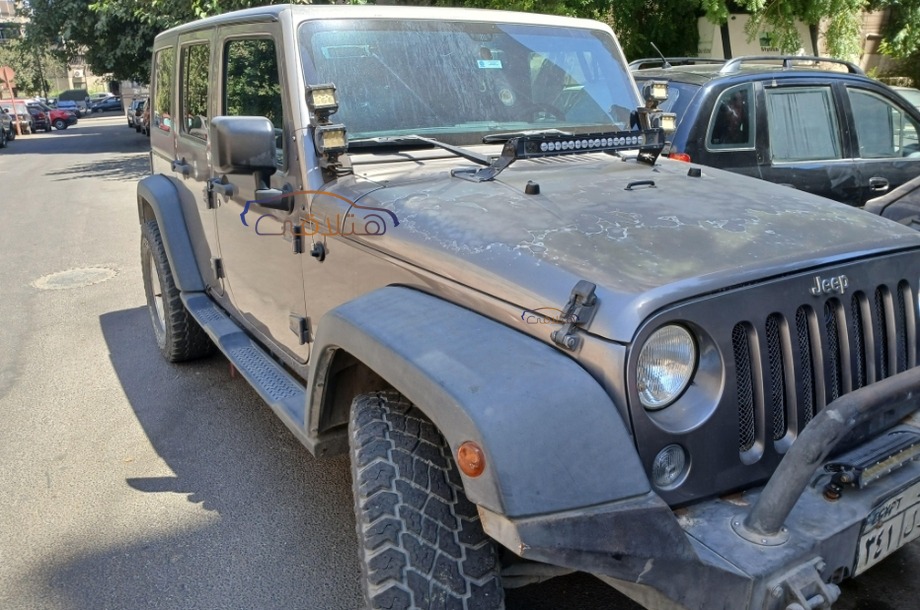 Wrangler Jeep رمادي