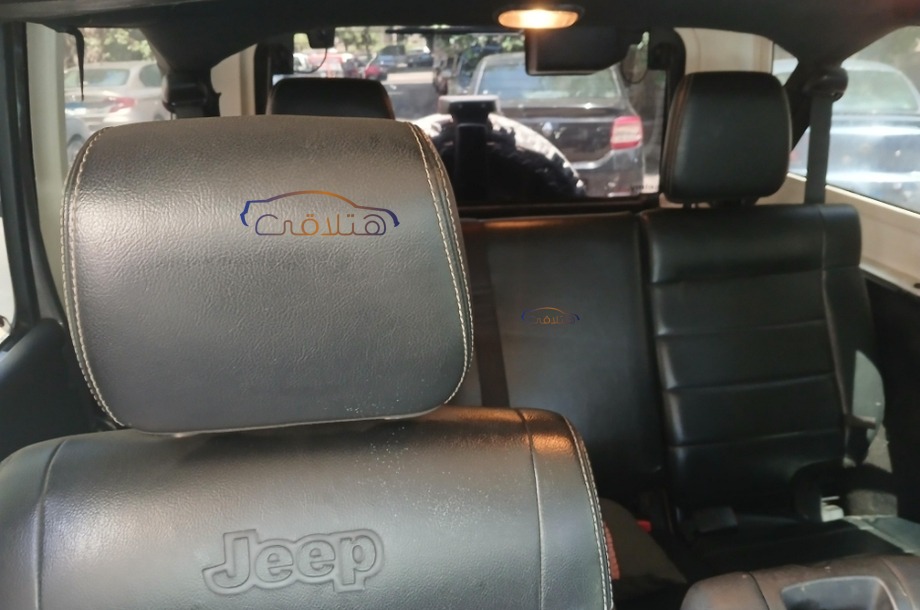 Wrangler Jeep رمادي