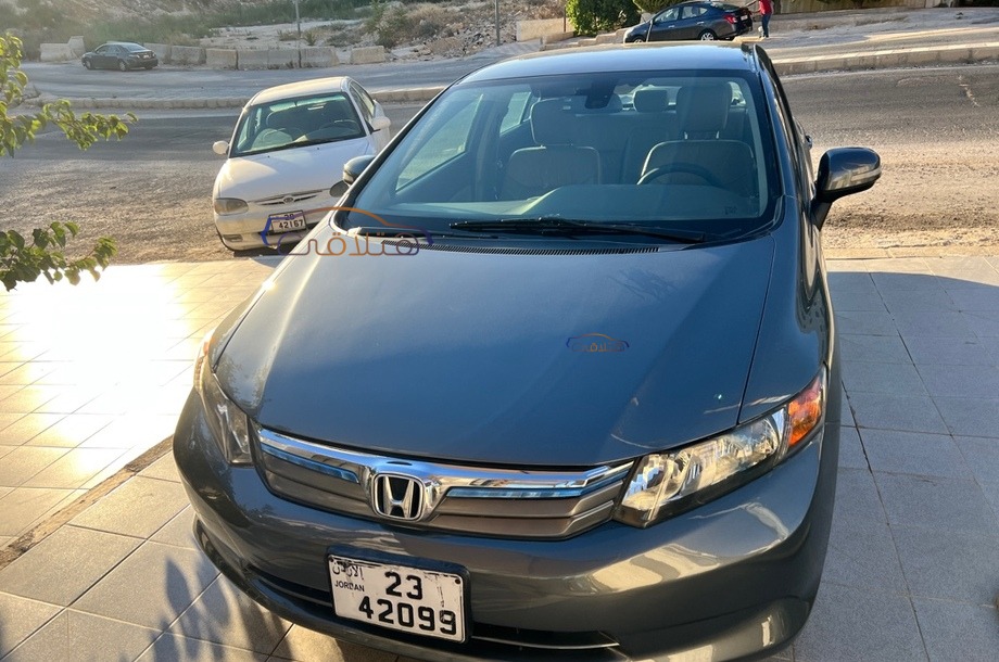 Civic Honda فضي