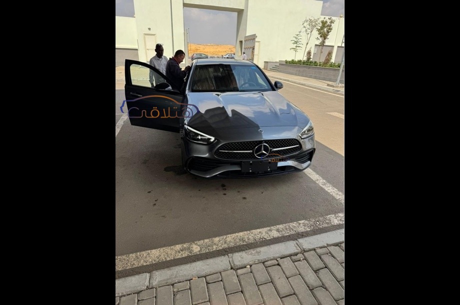 C 200 Mercedes رمادي