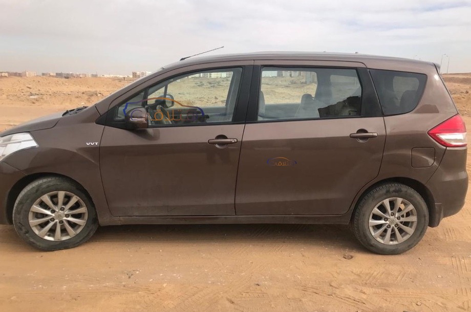 Ertiga Suzuki برونزي