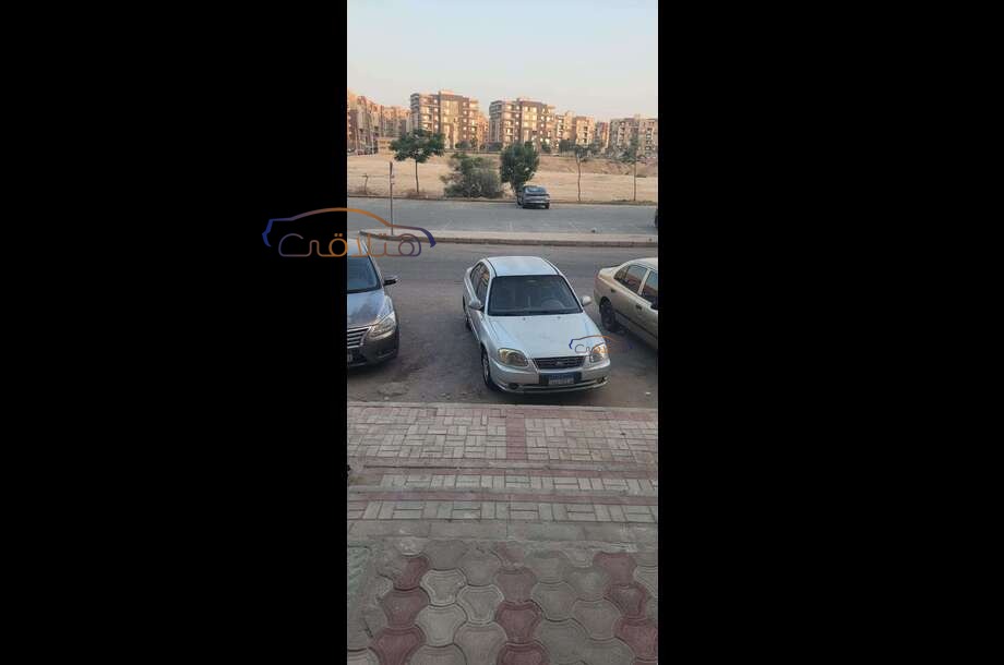 Verna Hyundai فضي