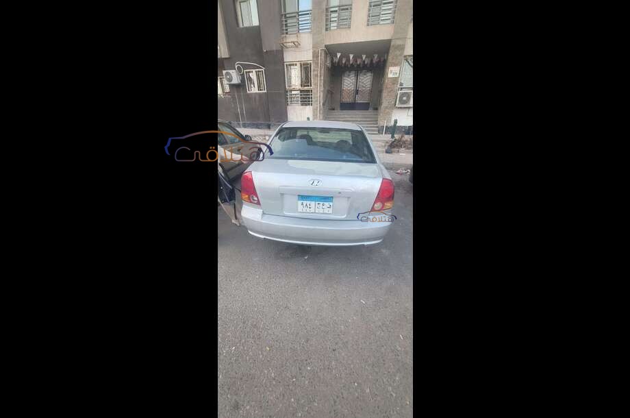 Verna Hyundai فضي