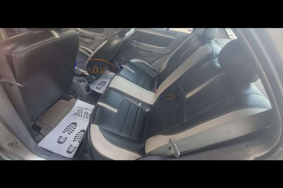 Verna Hyundai فضي