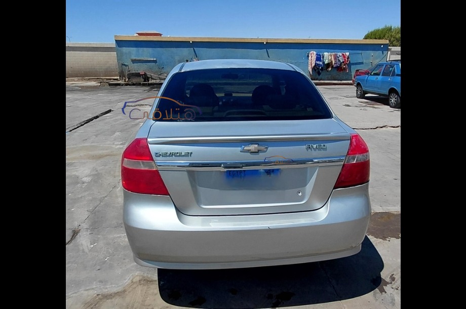 Aveo Chevrolet فضي