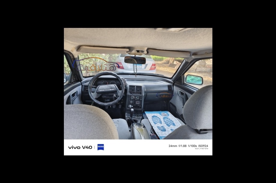 2110 Lada رمادي