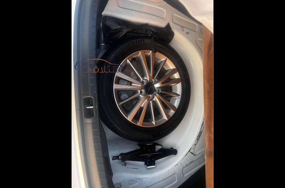 Corolla Toyota أبيض