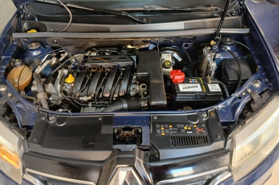 Logan Renault الأزرق الداكن