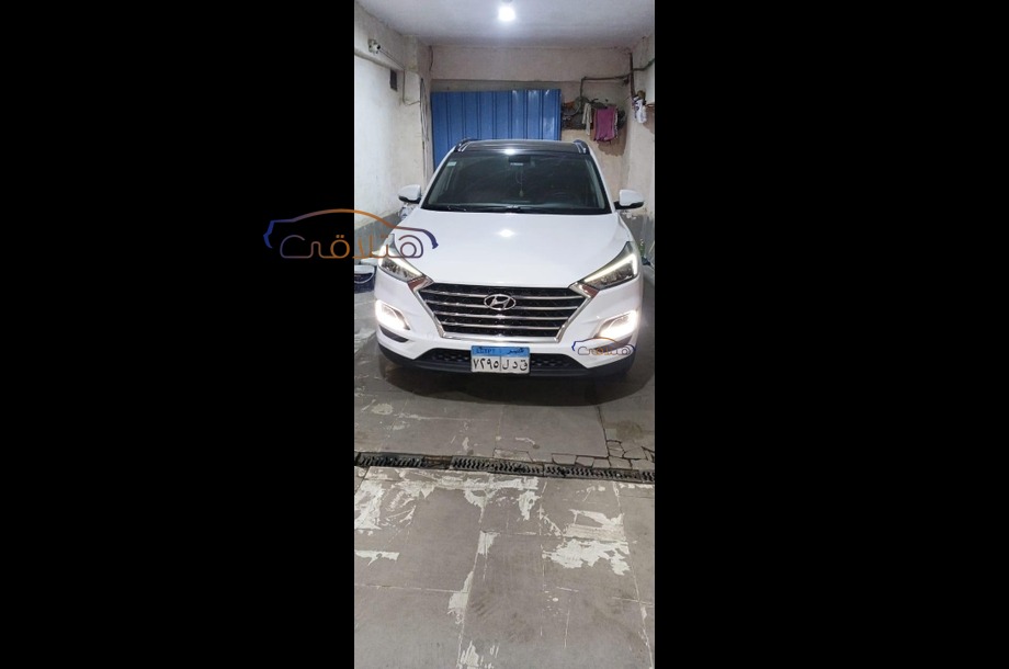 Tucson Hyundai White