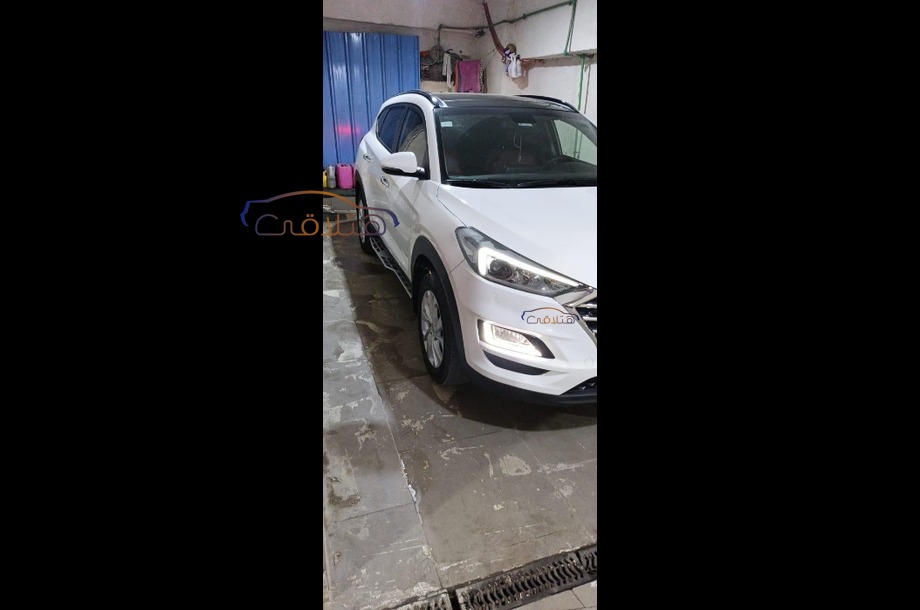 Tucson Hyundai White