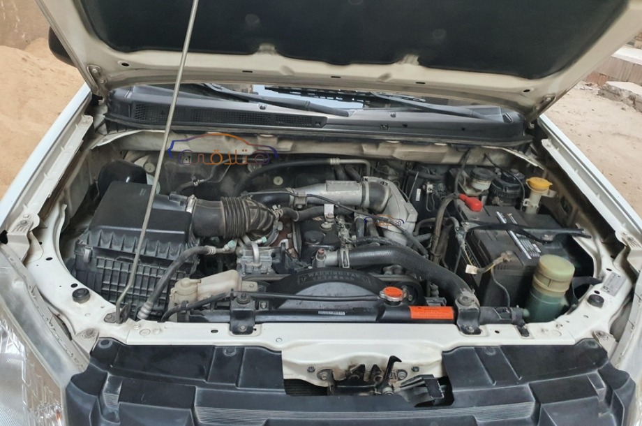 D max Isuzu أبيض