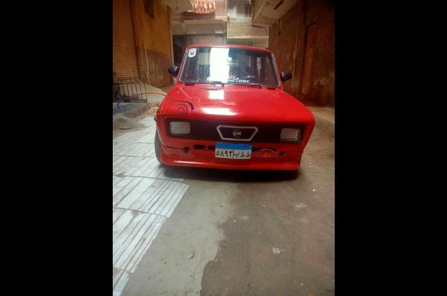 128 Fiat احمر