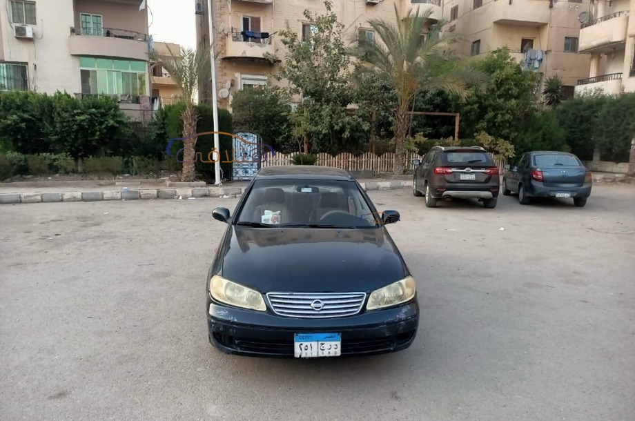 Sunny Nissan أخضر