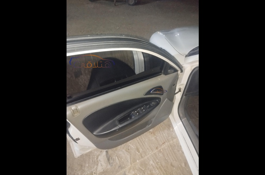 Nubira 2 Daewoo White