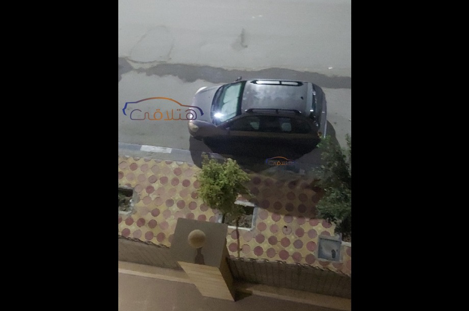 Matrix Hyundai Dark grey