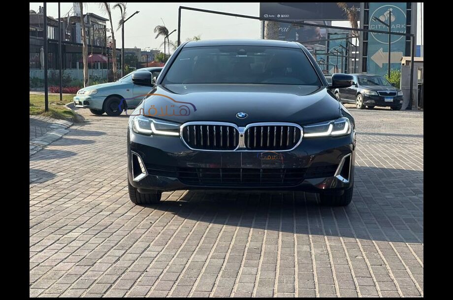 530 BMW رمادي