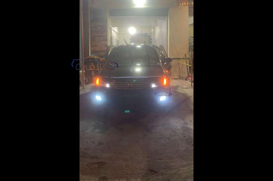 Sunny Nissan أسود