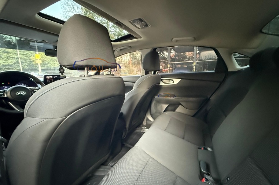 Grand Cerato Kia أسود