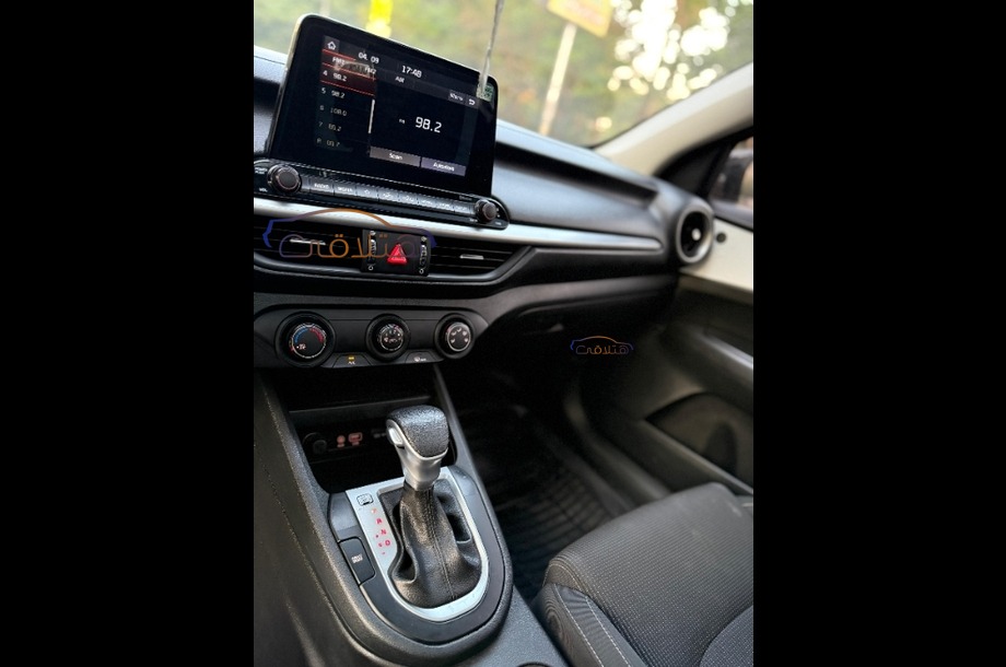 Grand Cerato Kia أسود