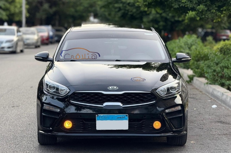 Grand Cerato Kia أسود