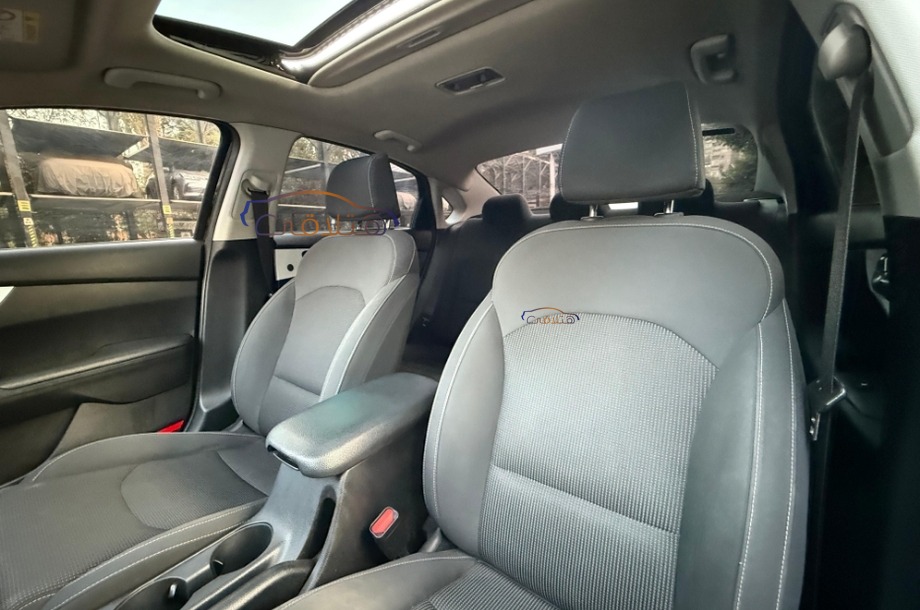 Grand Cerato Kia أسود