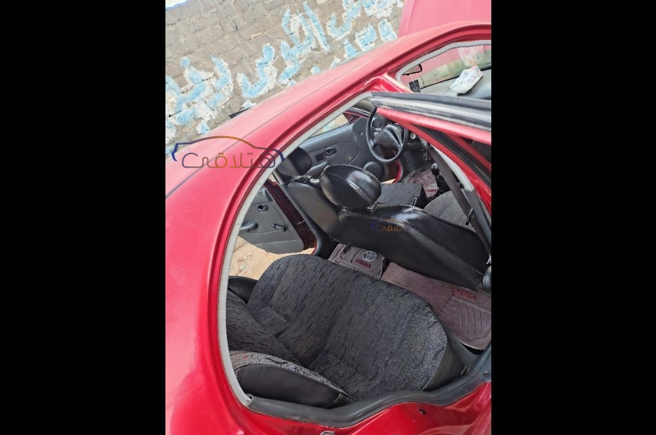 Accent Hyundai احمر