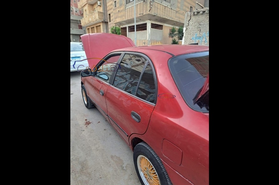 Accent Hyundai احمر