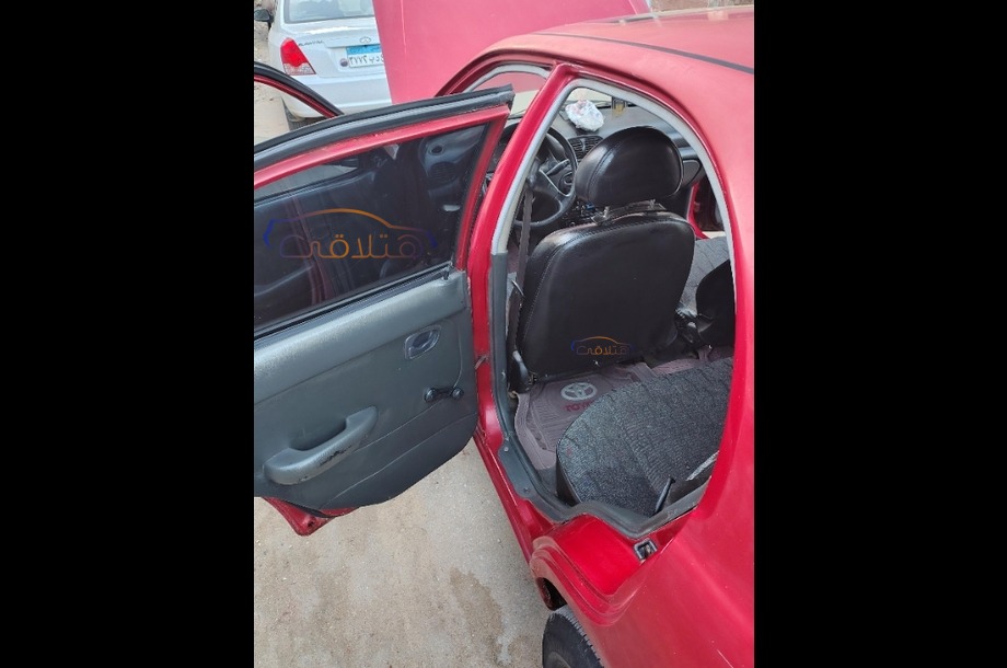 Accent Hyundai احمر