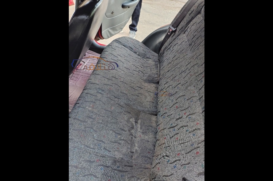 Accent Hyundai احمر